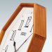 画像2: シンプルな木枠が美しいナチュラルテイストの掛時計（パイン材） (2)