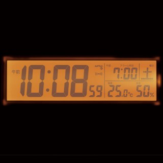 画像: 夜でも見えるライト点灯 大きな液晶でさらに見やすいデジタル電波時計